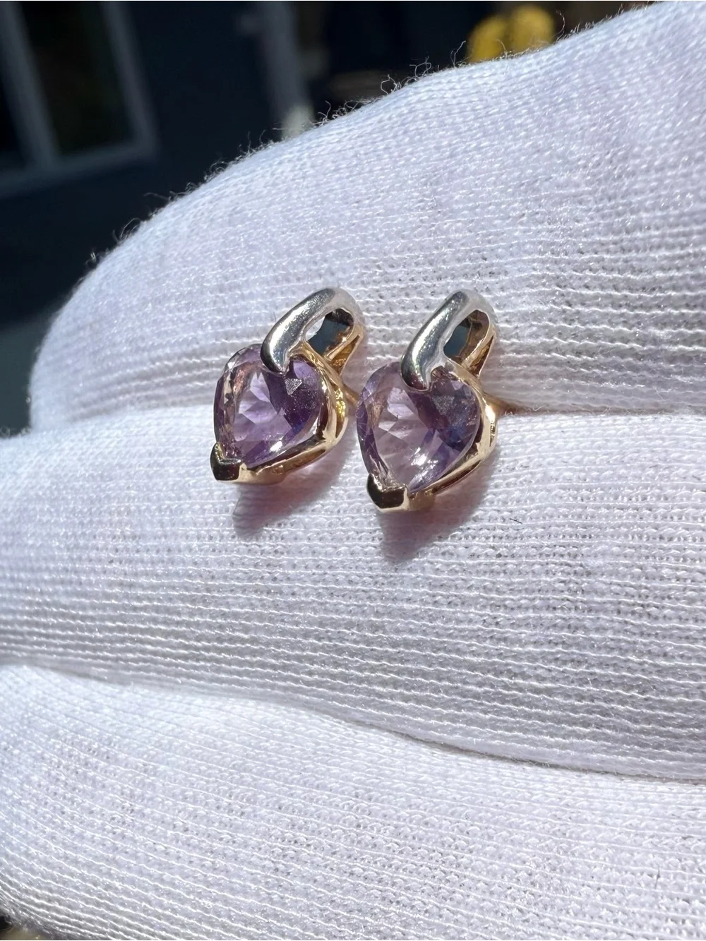 10k Yellow & White Gold Heart-Shaped Purple Amethyst Stud Earrings! - Picture 9 of 12